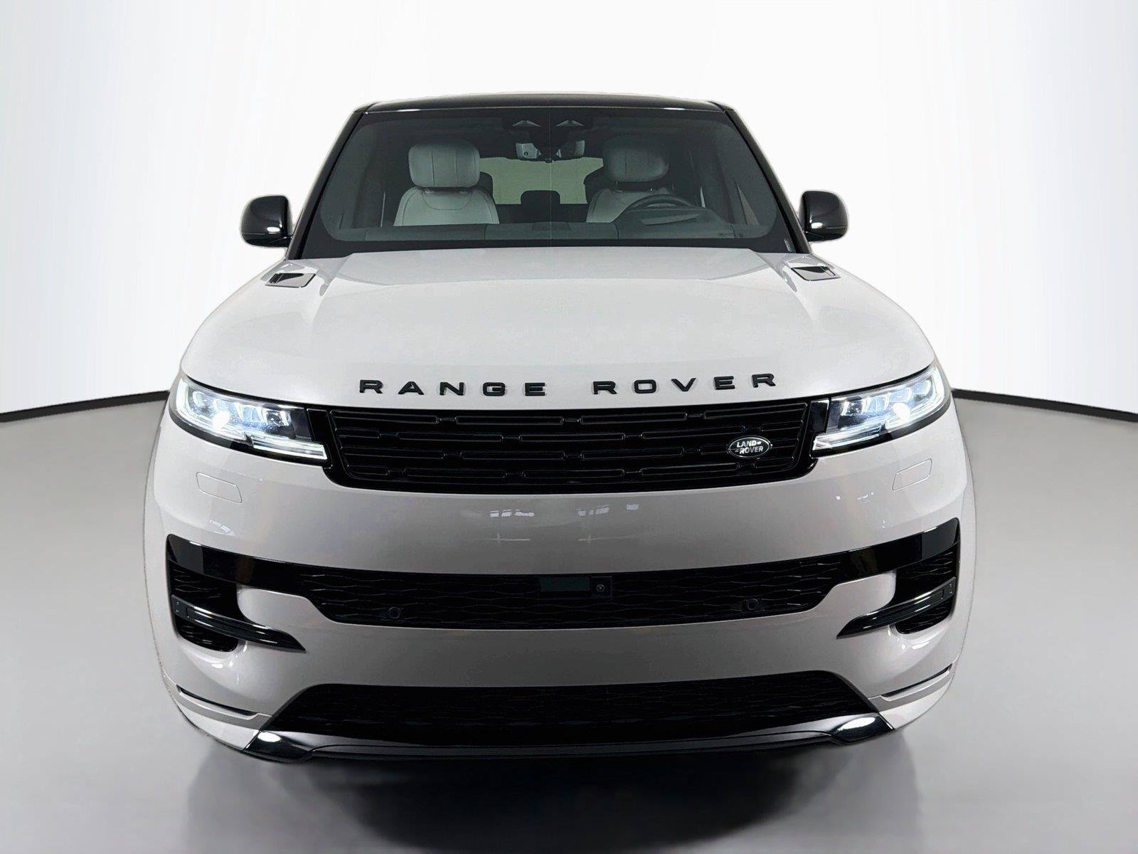 New 2027 Land Rover Range Rover Sport Dynamic SE AWD/4WD image 2