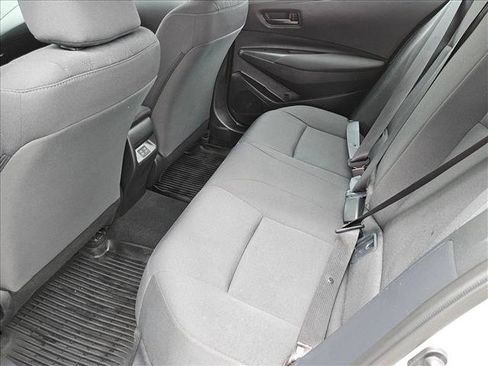 Used 2025 Toyota Corolla LE FWD image 17