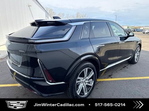 Certified 2024 Cadillac Lyriq Tech AWD/4WD image 6