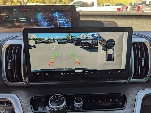 Certified 2025 Ford Expedition Max Platinum image 27