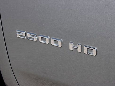 Used 2024 Chevrolet Silverado 2500 LT AWD/4WD image 20