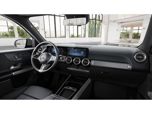 New 2026 Mercedes-Benz GLB 250 4MATIC image 6