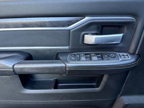 Used 2024 RAM 2500 Big Horn image 17