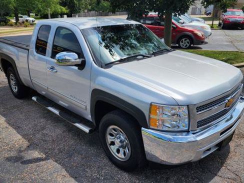 Used 2013 Chevrolet Silverado 1500 LT AWD/4WD image 10