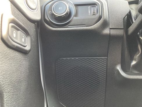 Used 2023 Jeep Wrangler Sport S image 18