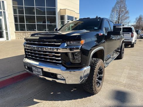 Used 2020 Chevrolet Silverado 2500 LTZ w/ LTZ Premium Package image 8