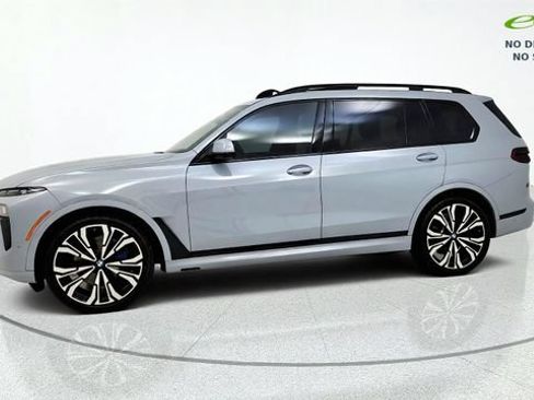 Used 2024 BMW X7 xDrive40i w/ M Sport Package AWD/4WD image 5