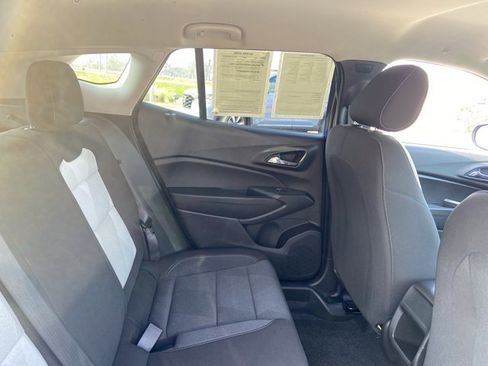 Used 2024 Chevrolet Trax LS w/ LS Convenience Package image 20