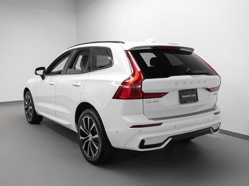 Used 2025 Volvo XC60 B5 Plus w/ Protection Package Premier image 3