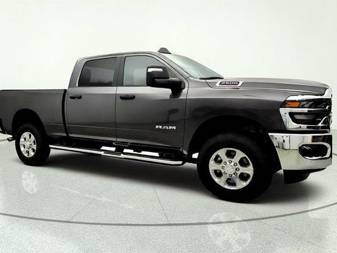 Used 2026 RAM 2500 Big Horn AWD/4WD image 3