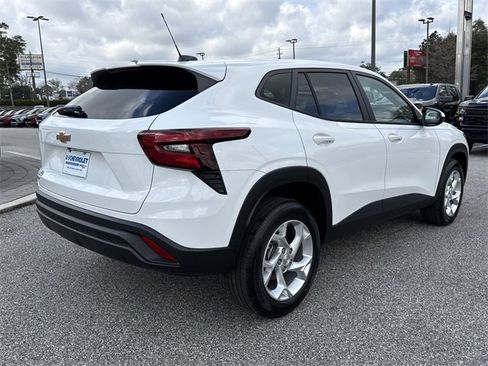 New 2026 Chevrolet Trax LS w/ LS Convenience Package image 3