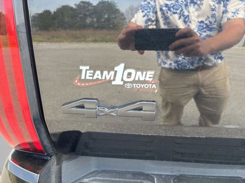 Used 2024 Toyota Tundra Limited image 34