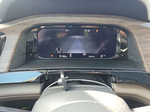 Used 2025 Volkswagen Atlas SEL image 14