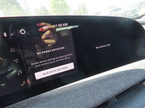 Used 2025 Lucid Air Pure RWD image 26