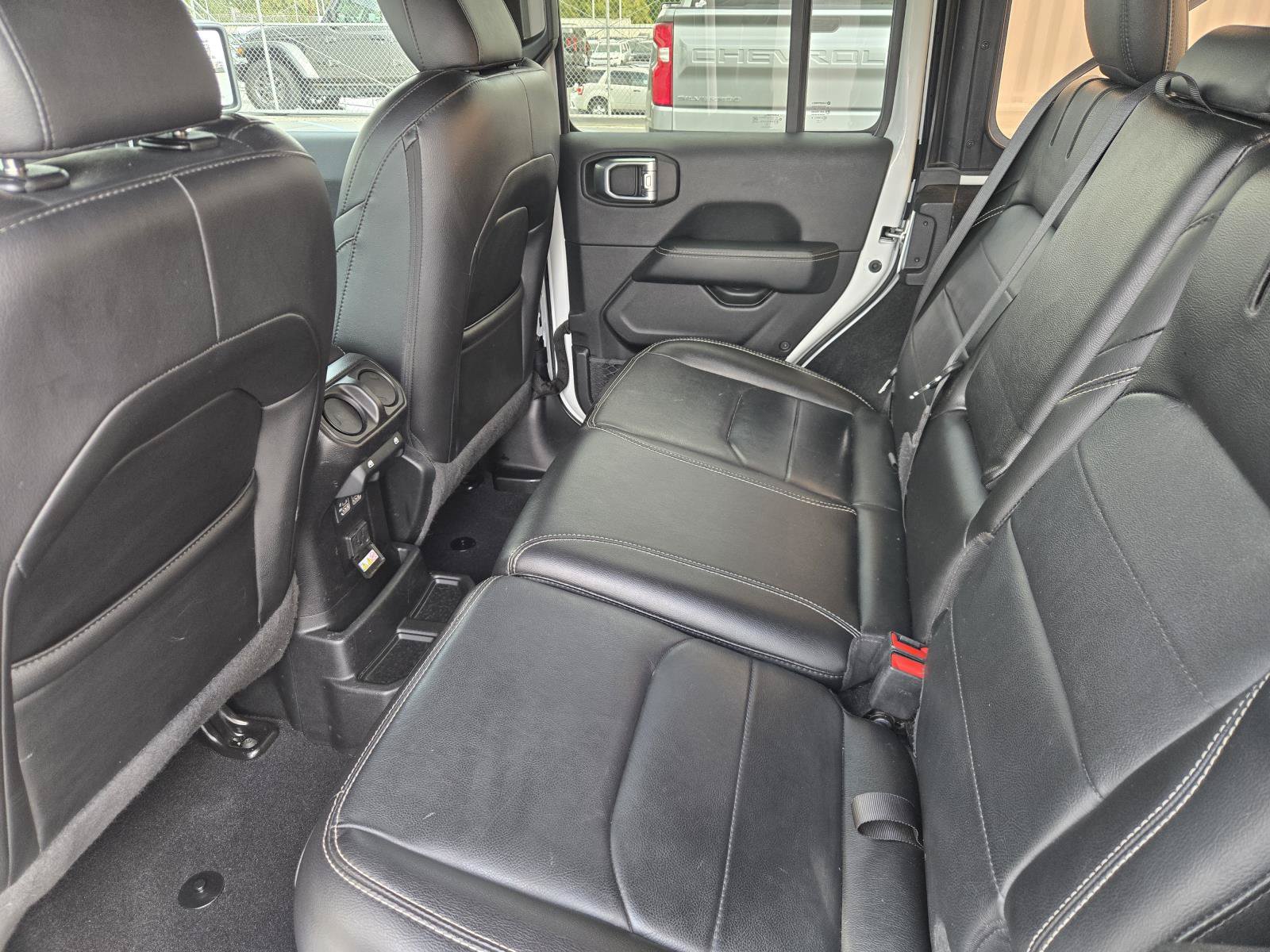 Used 2021 Jeep Wrangler Unlimited Sahara AWD/4WD image 29