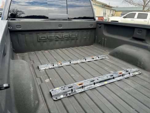 Used 2015 GMC Sierra 2500 Denali w/ Duramax Plus Package image 12