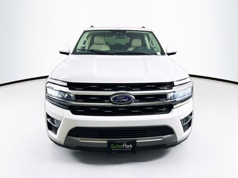 Used 2022 Ford Expedition Limited RWD image 2