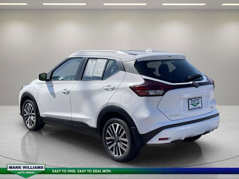 Used 2023 Nissan Kicks SV FWD image 5