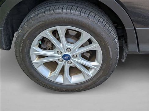 Used 2018 Ford Escape SE AWD/4WD image 9