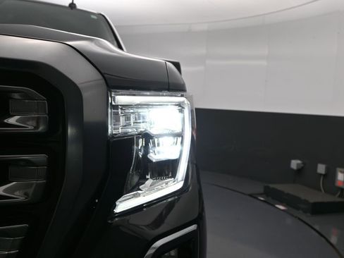 Used 2020 GMC Sierra 1500 AT4 w/ AT4 Premium Package AWD/4WD image 13