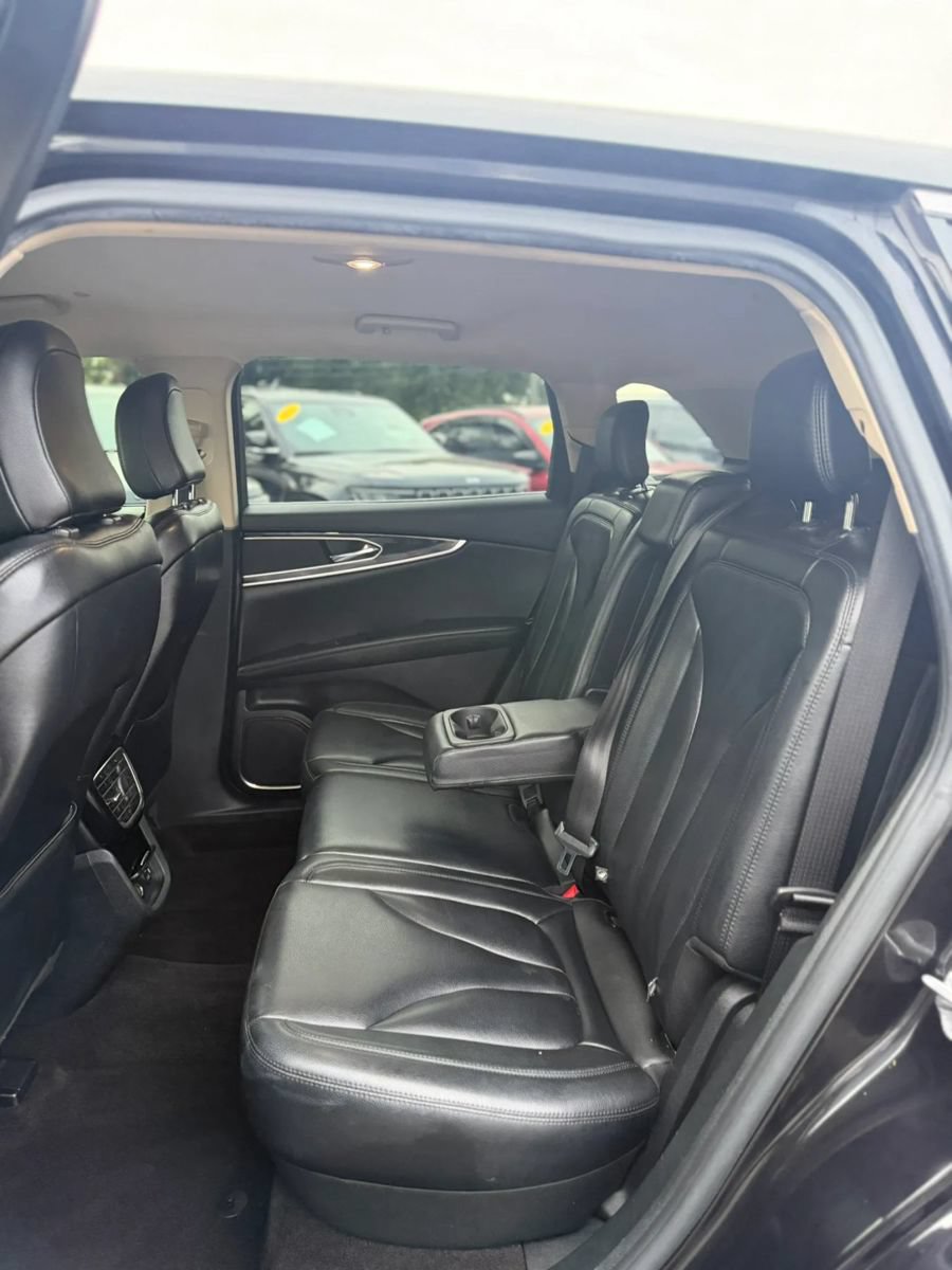 Used 2021 Lincoln Nautilus AWD image 18