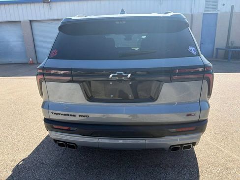 Used 2024 Chevrolet Traverse Z71 w/ Enhanced Driving Package AWD/4WD image 4