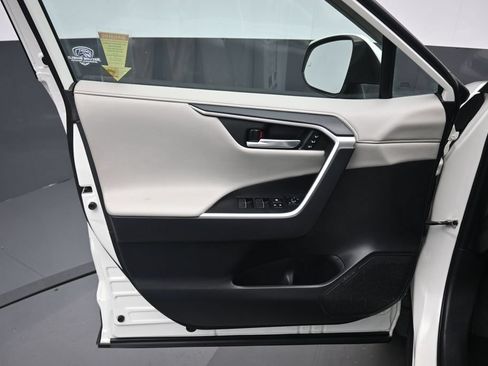Used 2019 Toyota RAV4 Limited w/ Carpet Mat Package AWD/4WD image 9