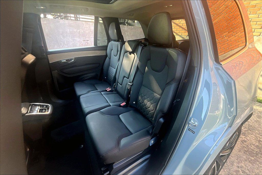 Certified 2026 Volvo XC90 B6 Plus AWD/4WD image 35