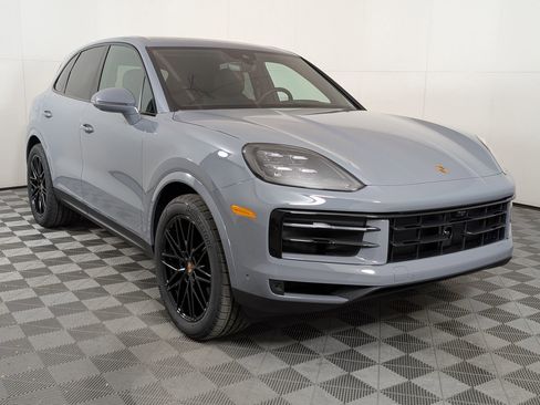 New 2026 Porsche Cayenne image 8