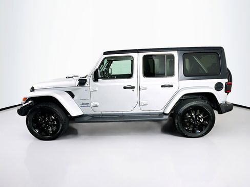 Used 2023 Jeep Wrangler Unlimited Sahara w/ Cold Weather Group AWD/4WD image 4