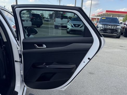 Used 2021 Kia K5 LXS image 22