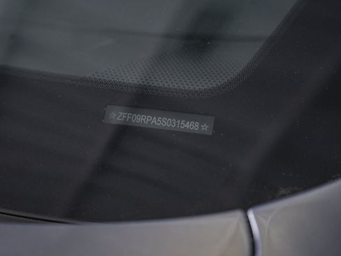 Used 2025 Ferrari Roma Spider RWD image 48