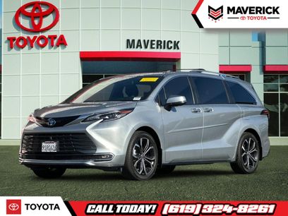 Used 2025 Toyota Sienna Platinum