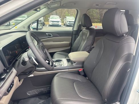 New 2026 Kia Carnival EX image 10