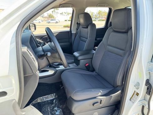 Used 2022 Nissan Frontier SV image 7