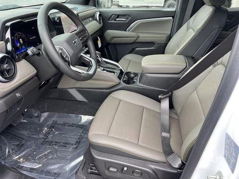 New 2026 Chevrolet Colorado ZR2 w/ Technology Package AWD/4WD image 16