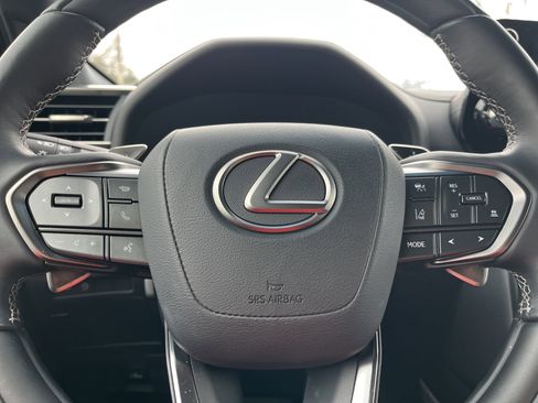 Used 2024 Lexus LX 600 4WD w/ Appearance Package image 13