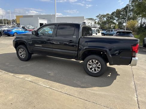 Used 2018 Toyota Tacoma SR5 image 25