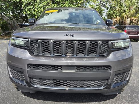 Used 2025 Jeep Grand Cherokee L Altitude AWD/4WD image 8