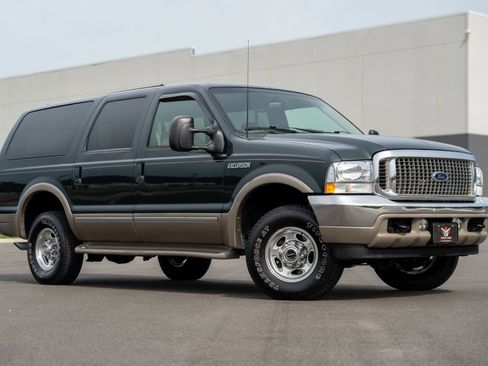 Used 2002 Ford Excursion Limited image 1