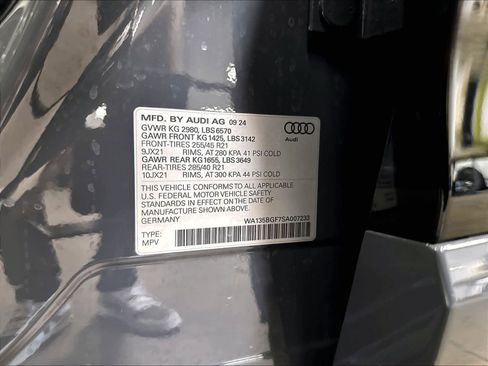 Used 2025 Audi SQ6 e-tron Prestige w/ Black Edition One AWD/4WD image 34