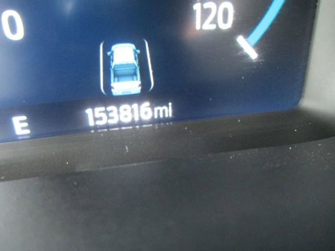 Used 2022 Ford F150 Lariat w/ Max Trailer Tow Package image 31