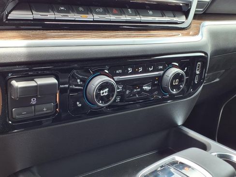 New 2025 Chevrolet Silverado 1500 LT w/ Convenience Package II image 16