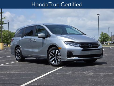 Certified 2026 Honda Odyssey EX-L image 3