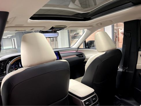 New 2026 Lexus RX 350 image 19