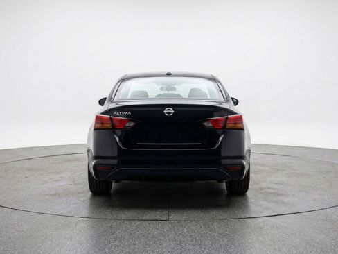 Used 2025 Nissan Altima 2.5 SV FWD image 7