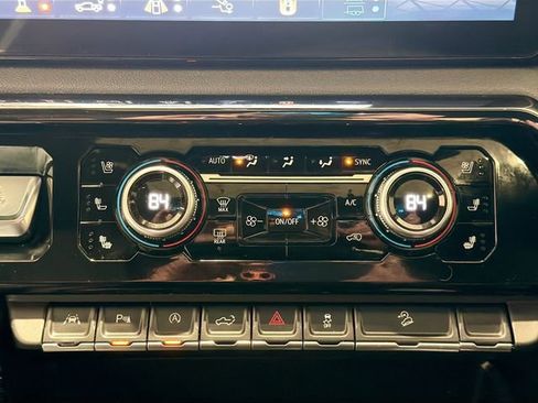 Used 2024 GMC Sierra 1500 AT4 w/ Technology Package image 16