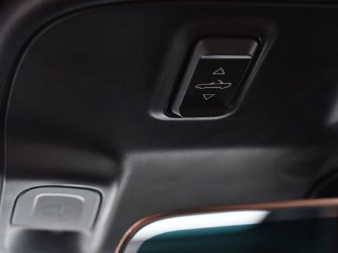 Used 2017 Chevrolet Camaro SS image 32