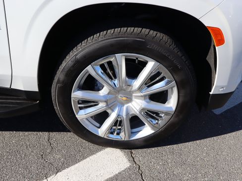 Certified 2024 Chevrolet Tahoe High Country w/ Advanced Technology Package image 42