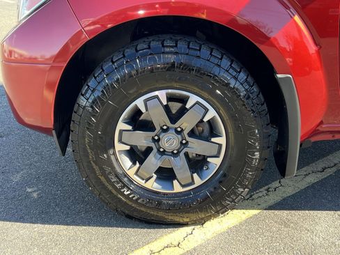 Used 2018 Nissan Frontier Desert Runner image 9